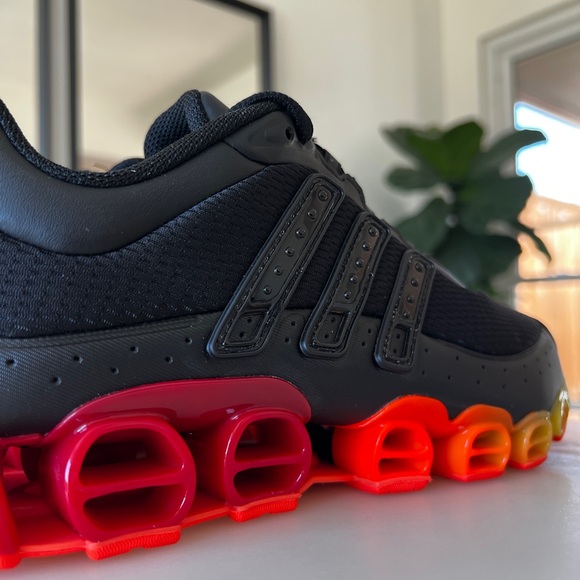 adidas Megaride Core Black/ Better Scarlet /Solar Orange - Picture 10 of 12